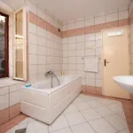 Ann Apartman